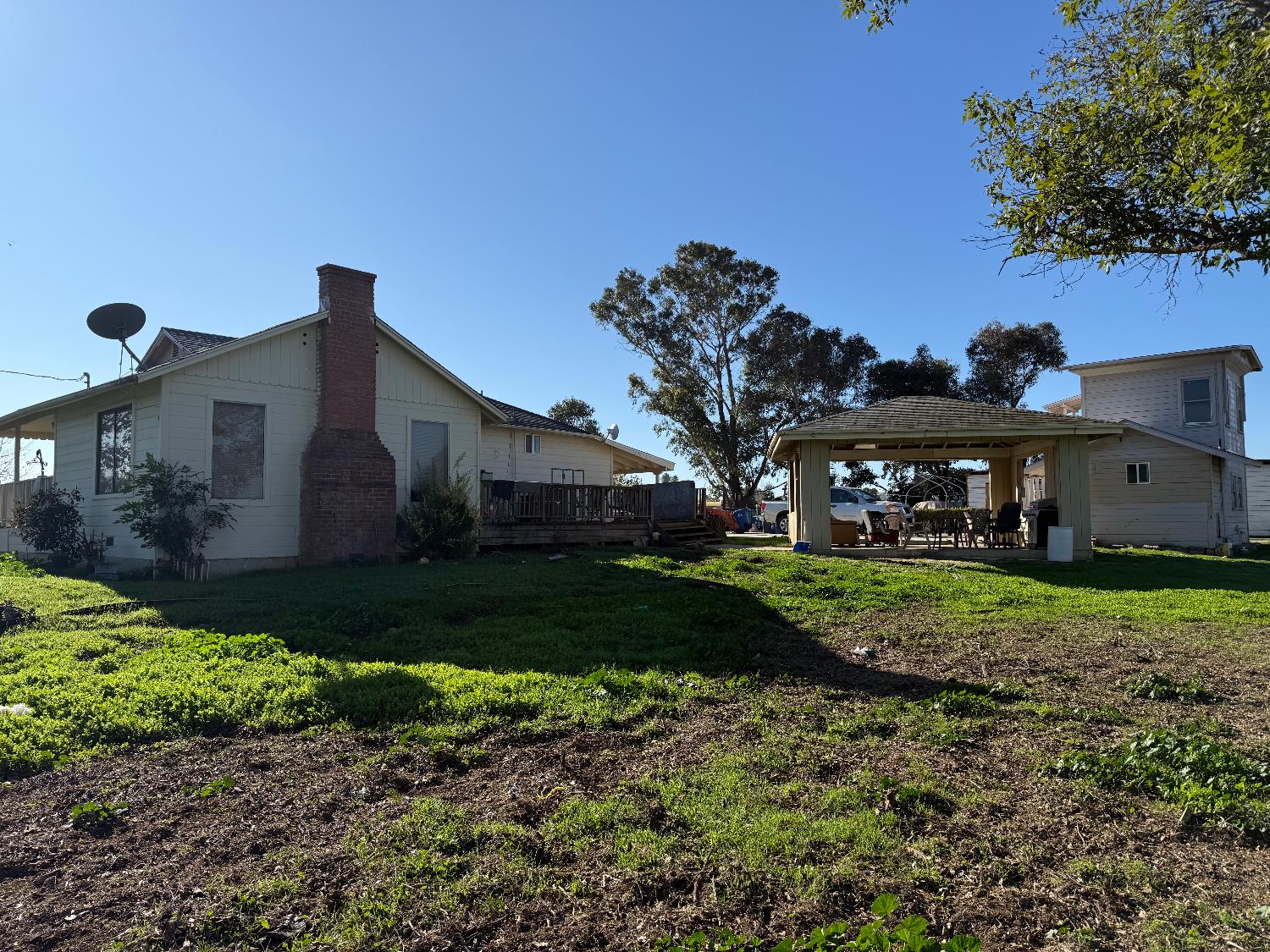 12835 Columbet Avenue