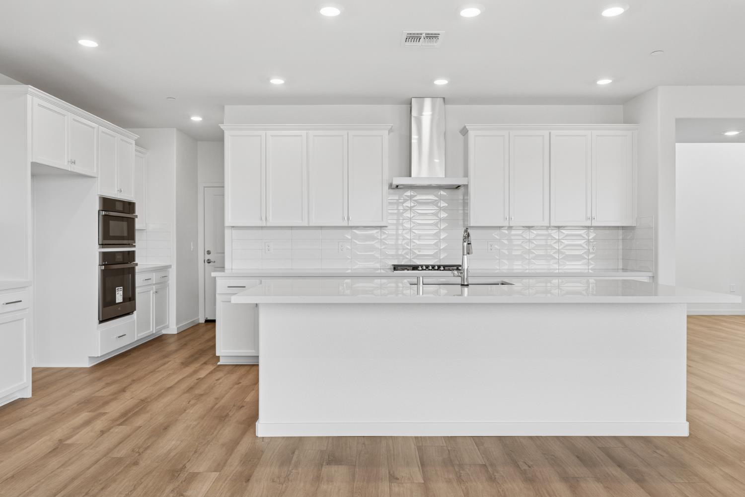 12205 Hetch Hechy Drive