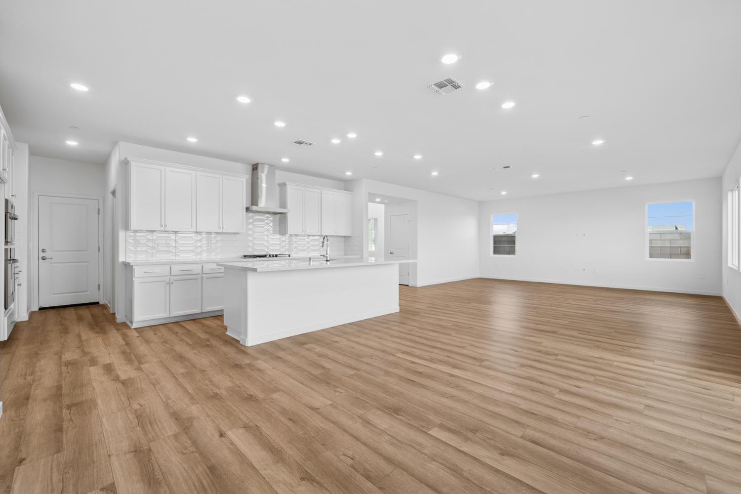 12205 Hetch Hechy Drive