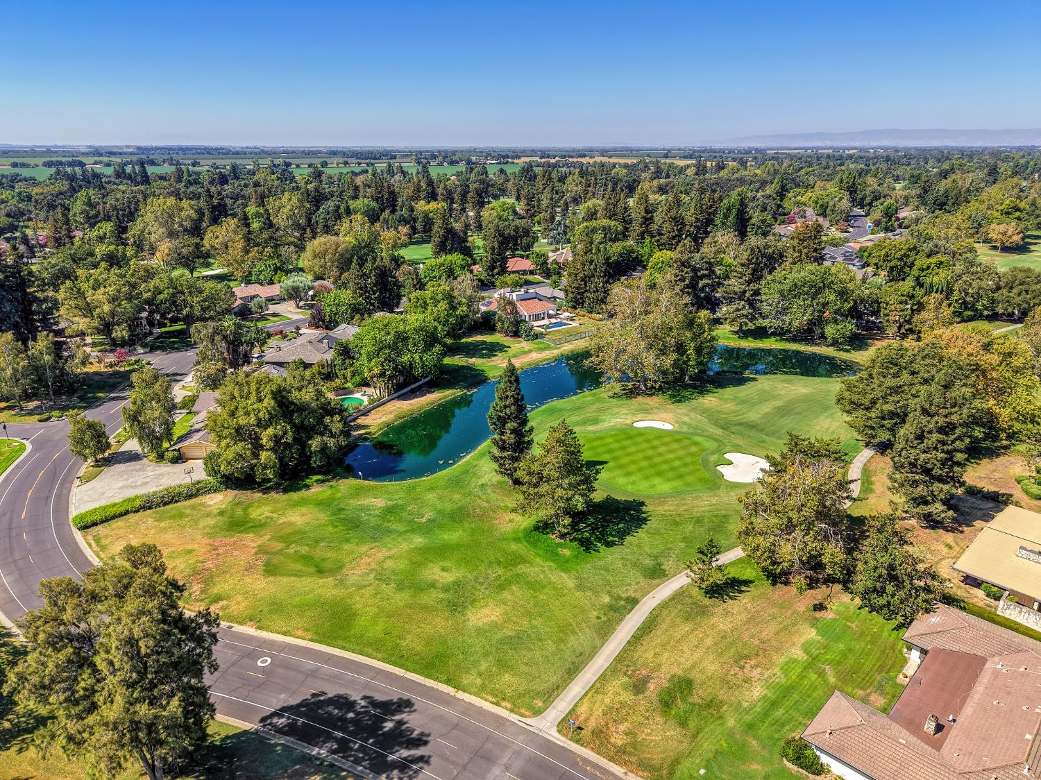 2 Country Club Drive