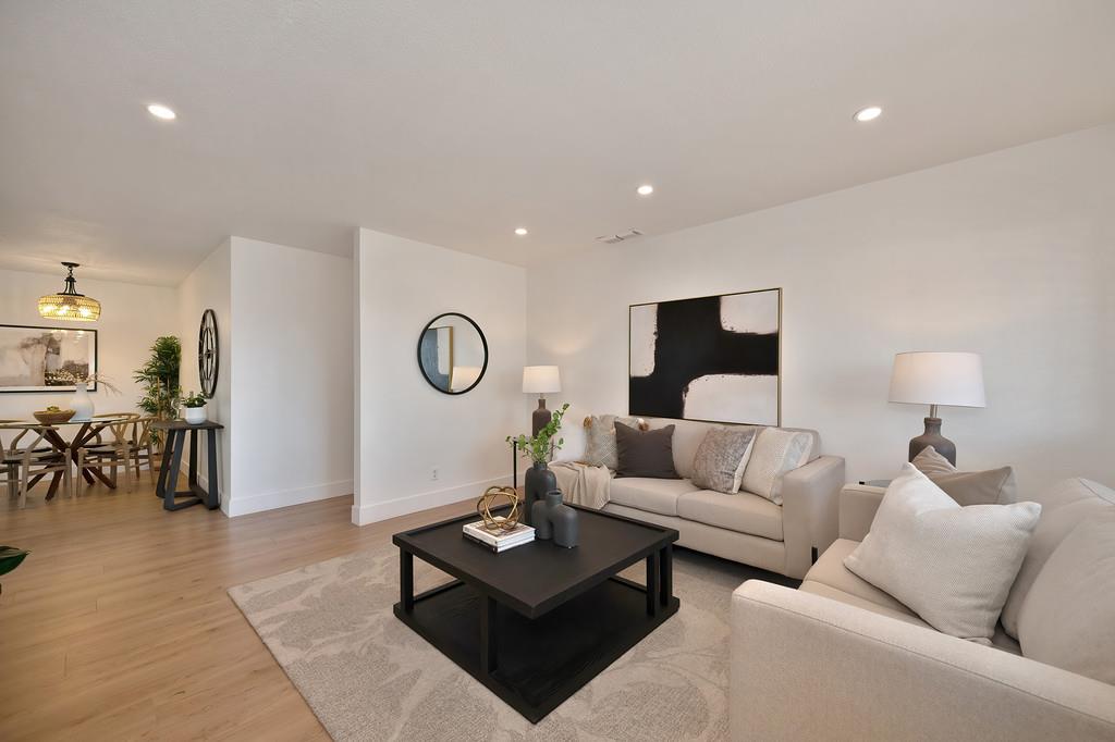 9757 Beachwood Drive