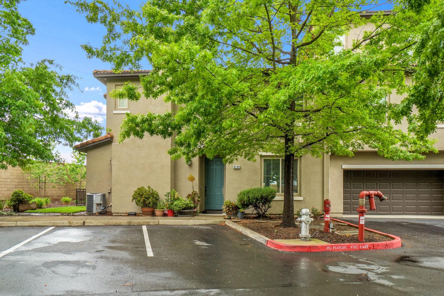 5301 E Commerce Way 8103