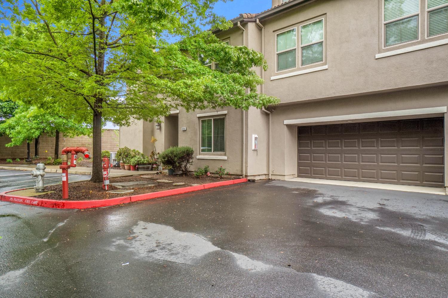 5301 E Commerce Way 8103