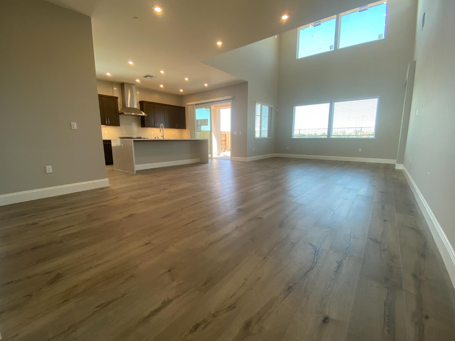 1627 Seneca Circle