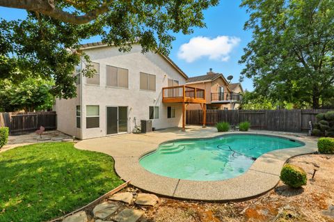 9510 Village Tree Drive Elk Grove CA 95758