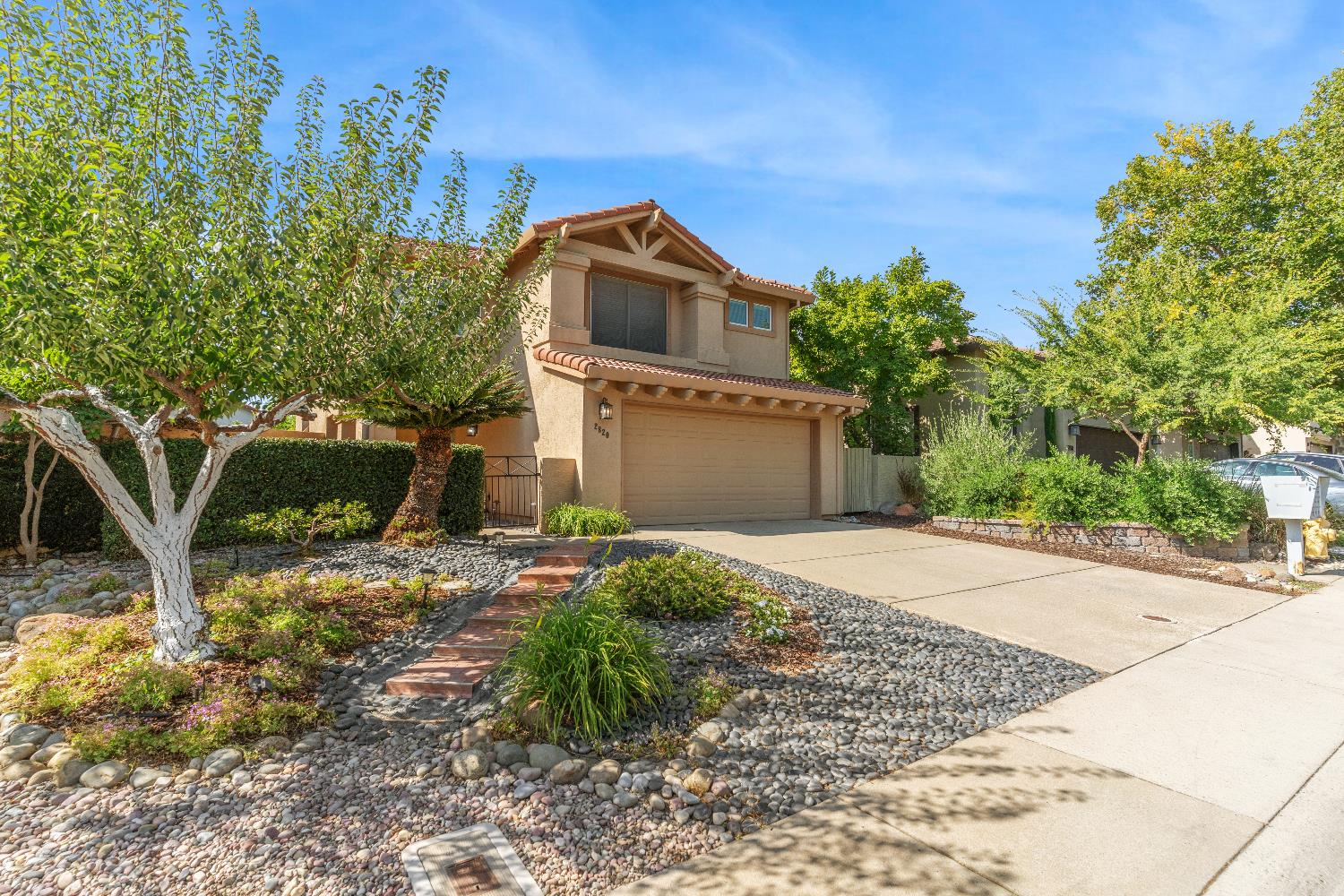 2820 Catalina Drive