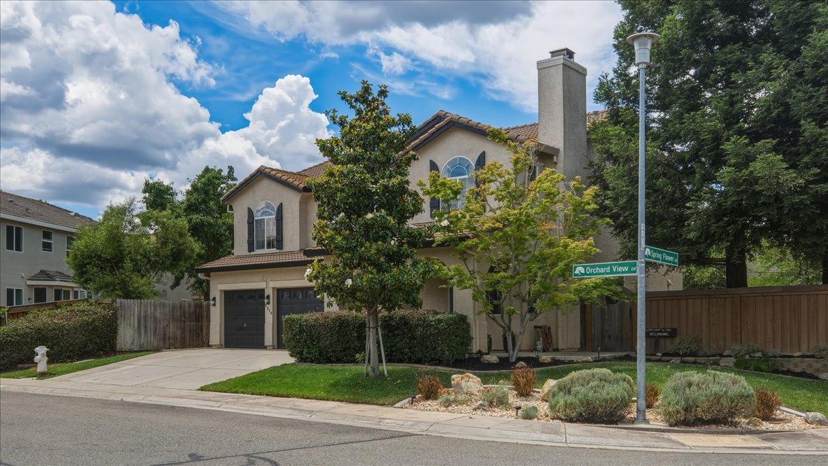 6070 Orchard View Drive