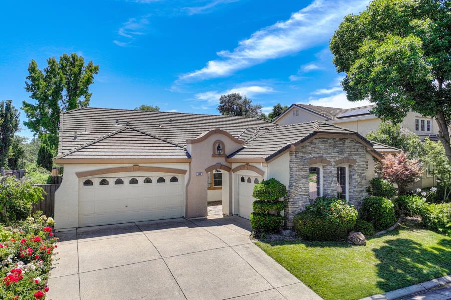 109 Tuscan Grove Court