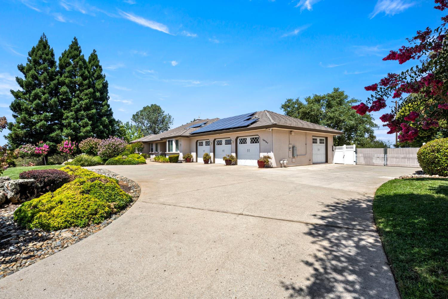 10707 Rolling Oaks Court