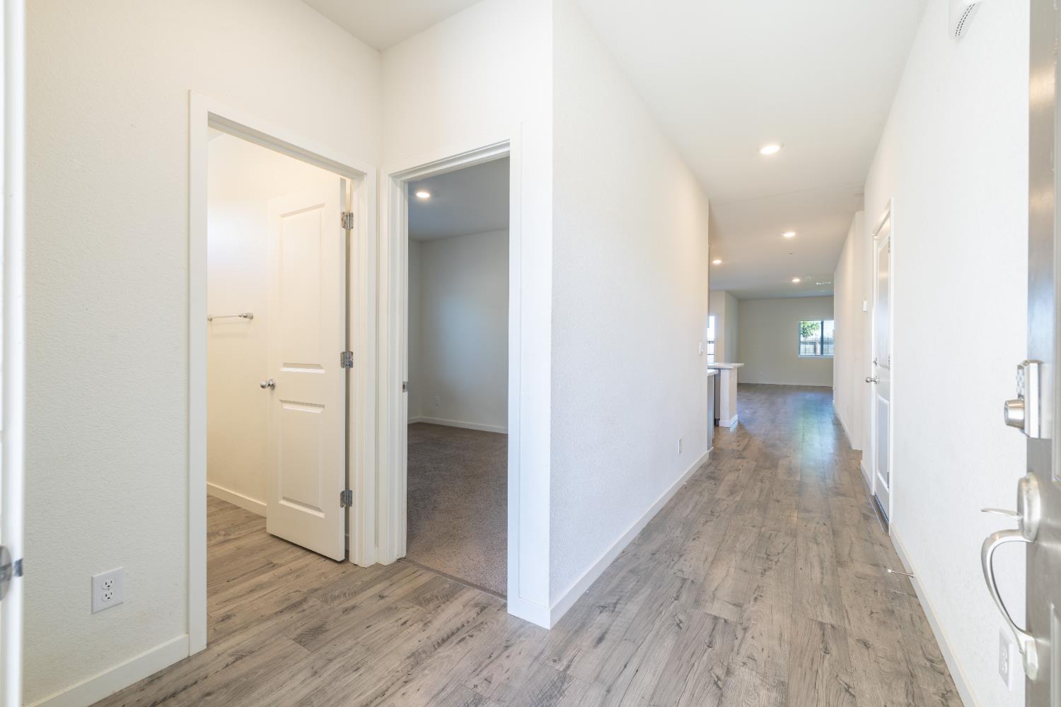 2057 Skipper Cove Way