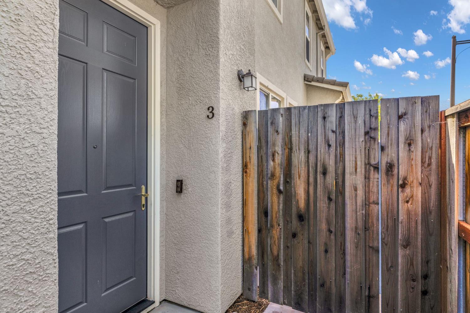 870 Sierra View Circle 3
