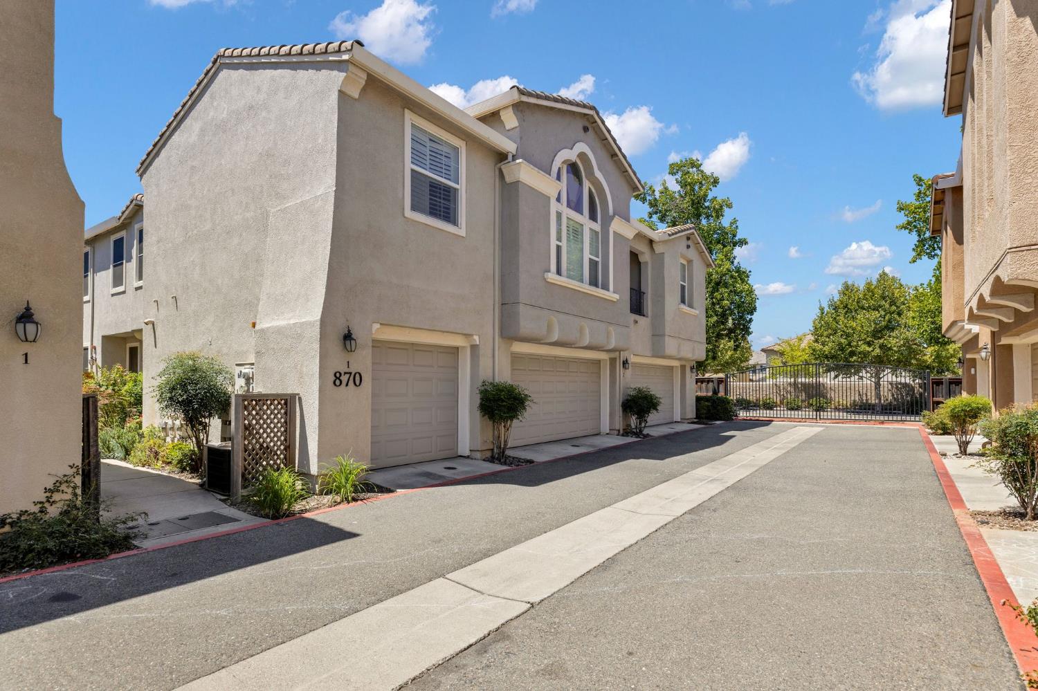 870 Sierra View Circle 3