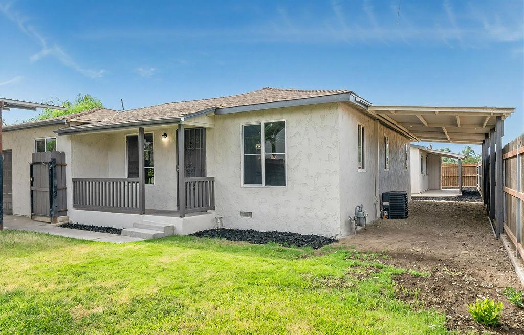 942 W Childs Avenue - Photo 3