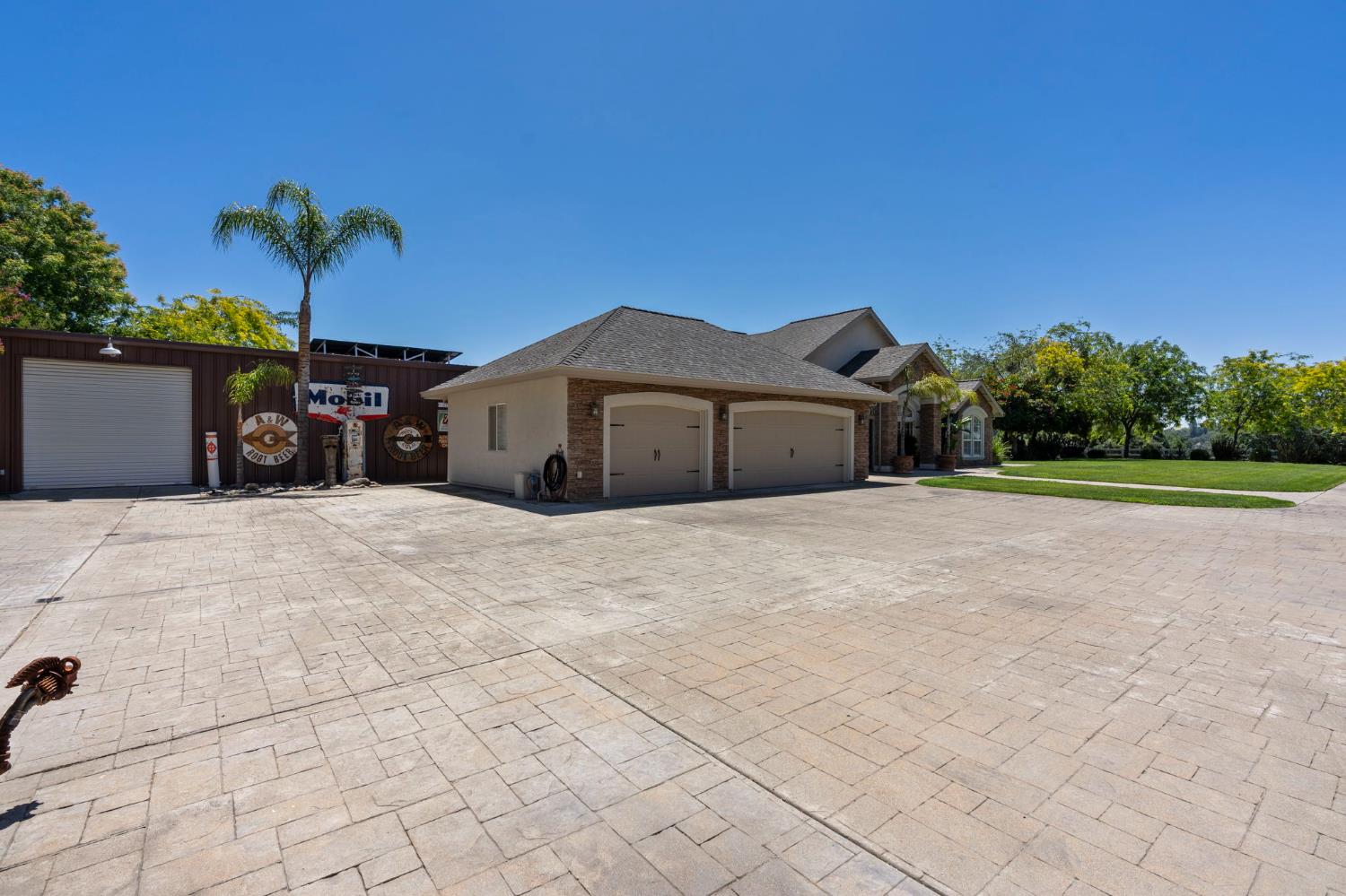 10621 Gibbs Drive