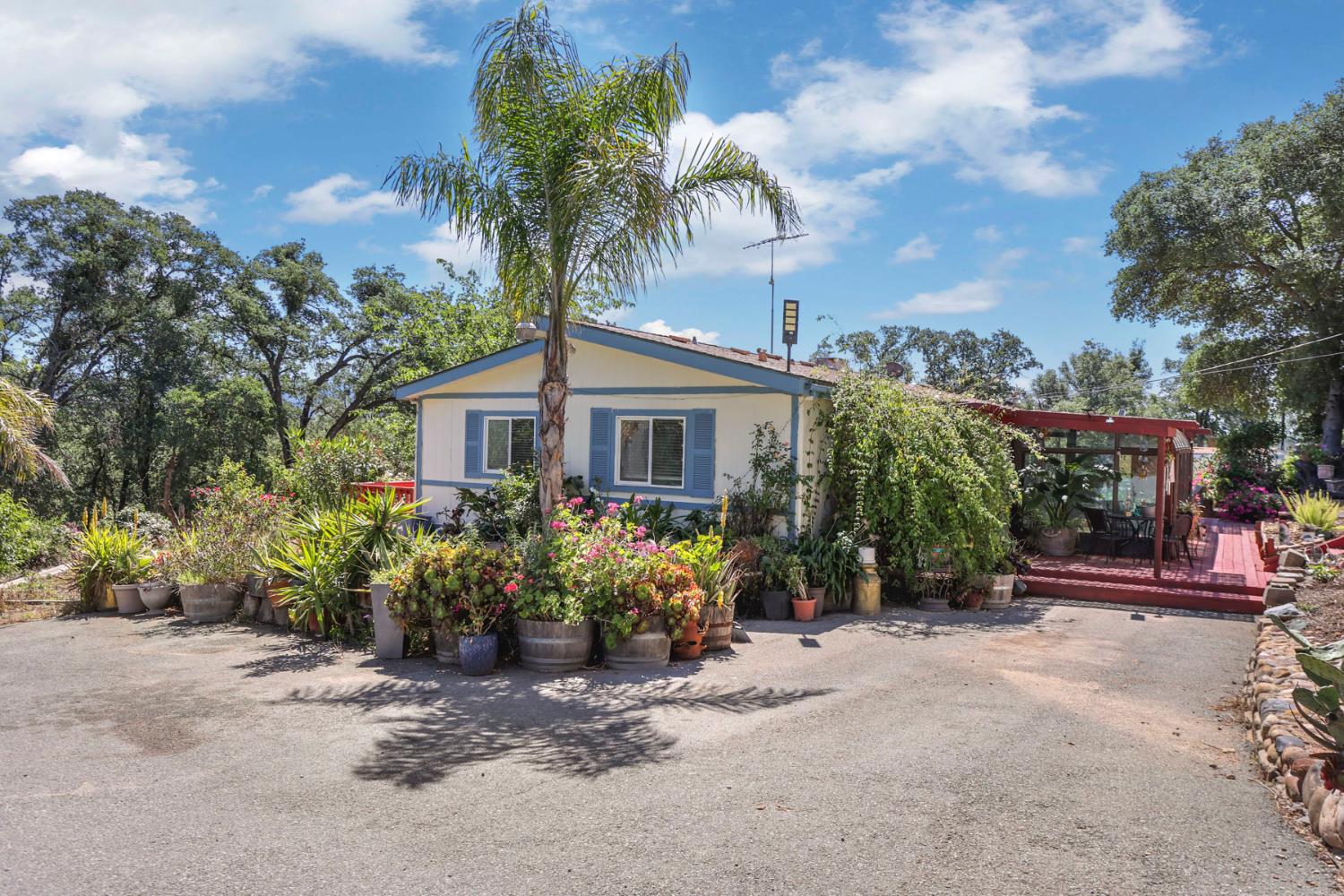 901 Quail Oaks Road