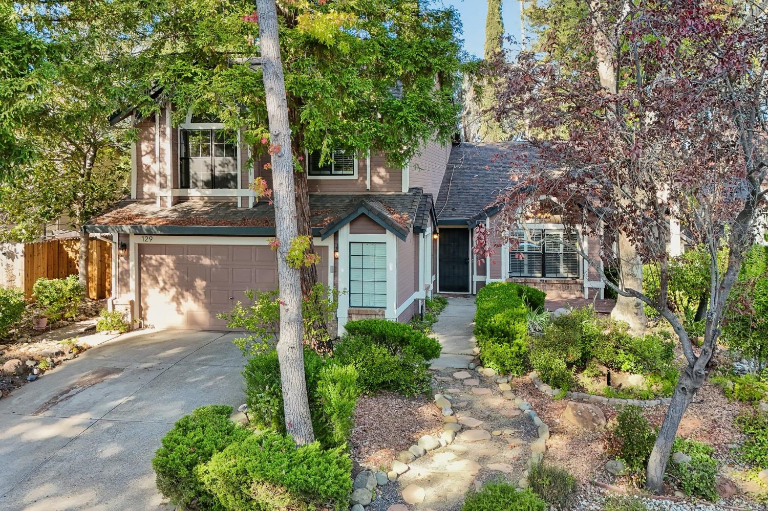 129 Chesterfield Way