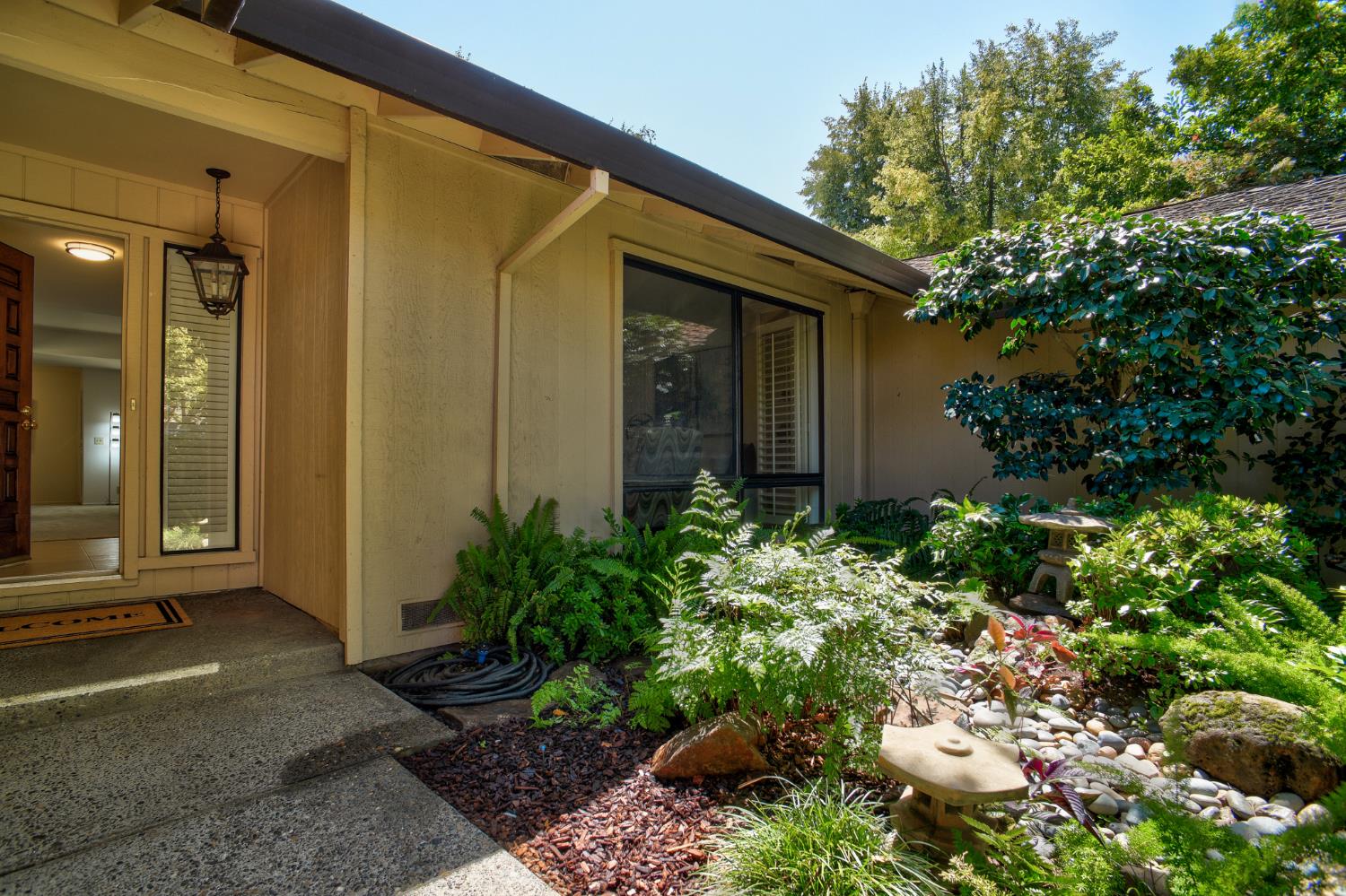 1262 Commons Drive
