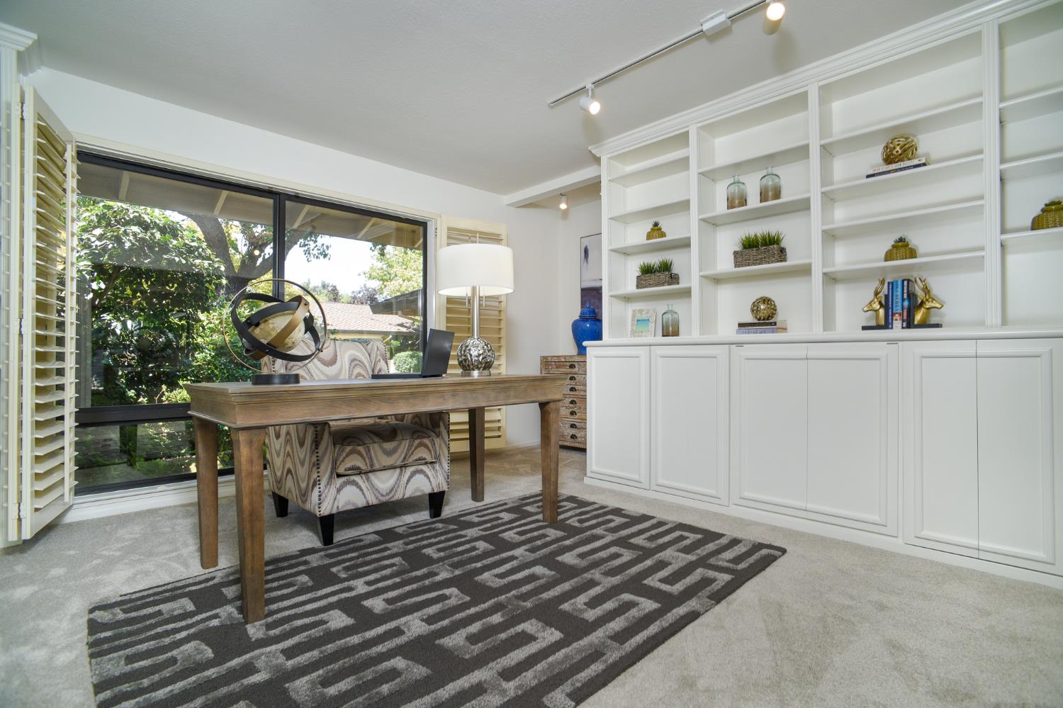 1262 Commons Drive