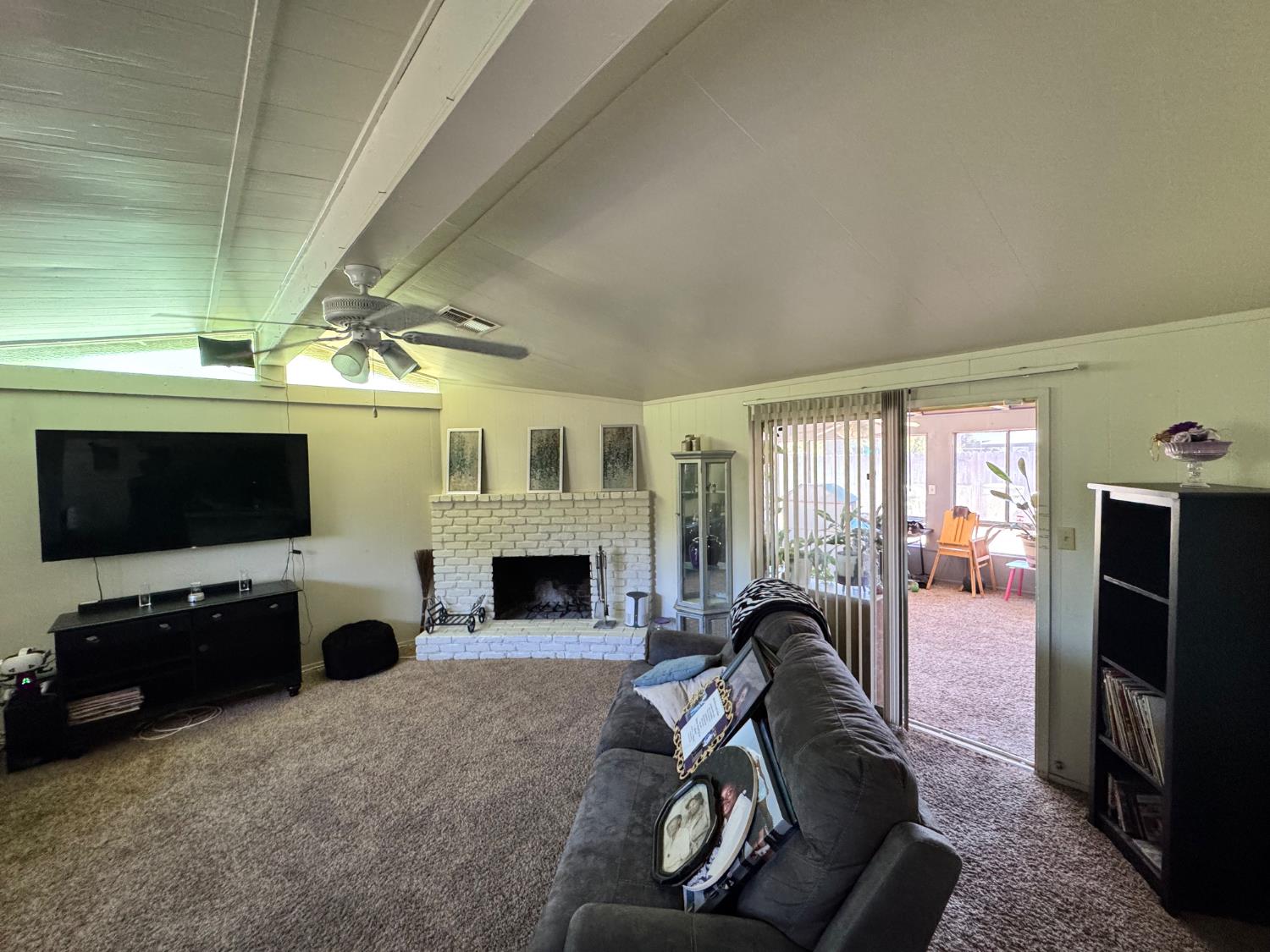 980 Sydney Lane