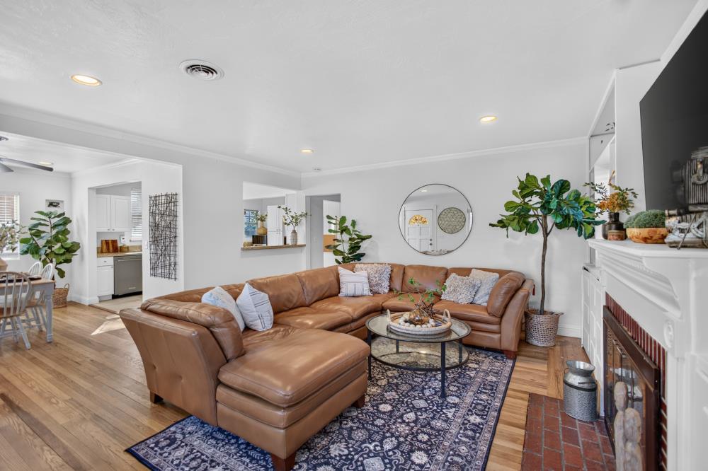 3654 52nd Street