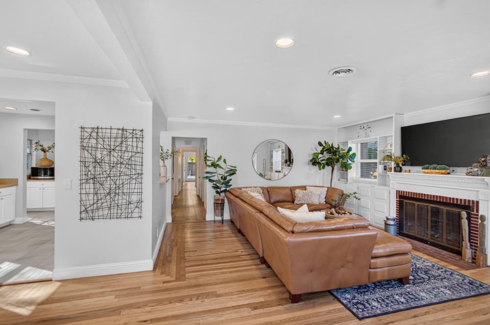 3654 52nd Street