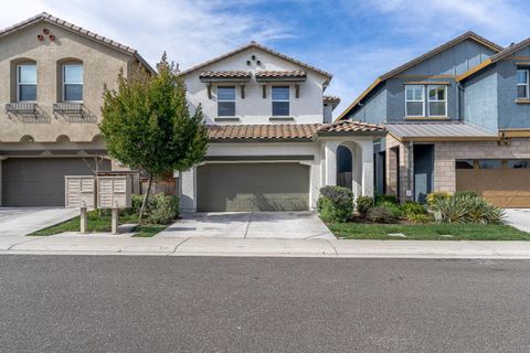 8354 Apothic Way Sacramento CA 95829