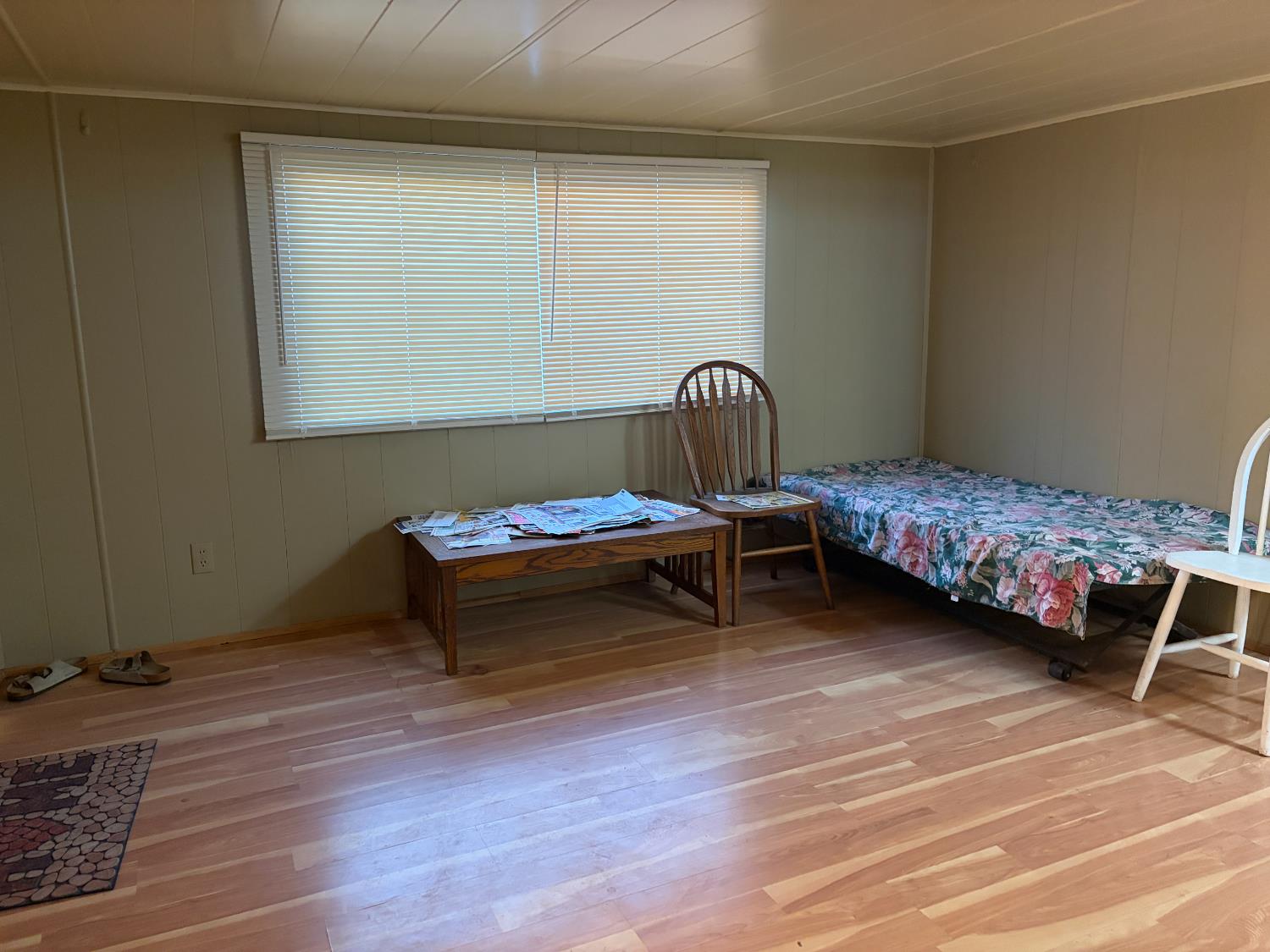 425 Twentieth Century A-04