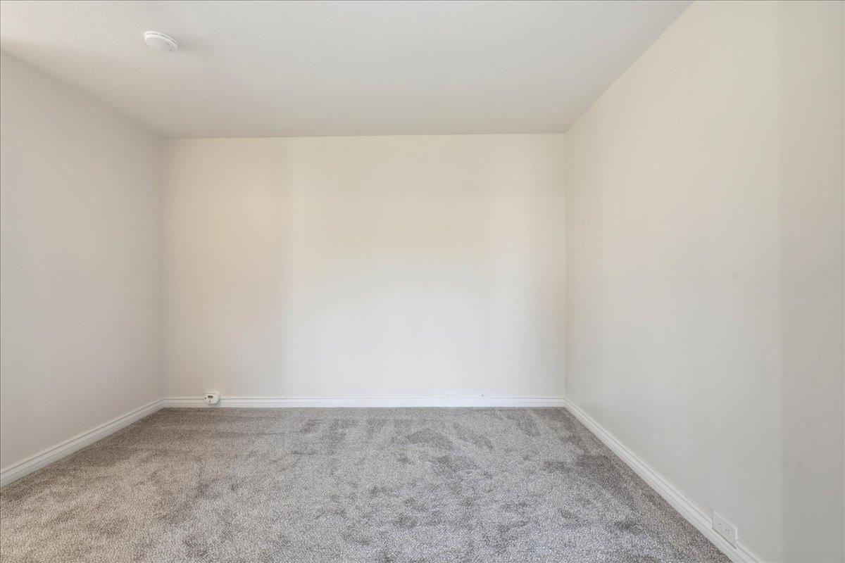 820 Woodside Lane E.. 3