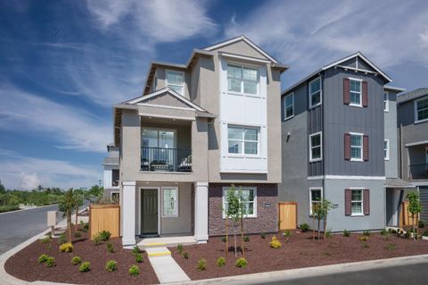 1127 Bellawood Drive Galt CA 95632