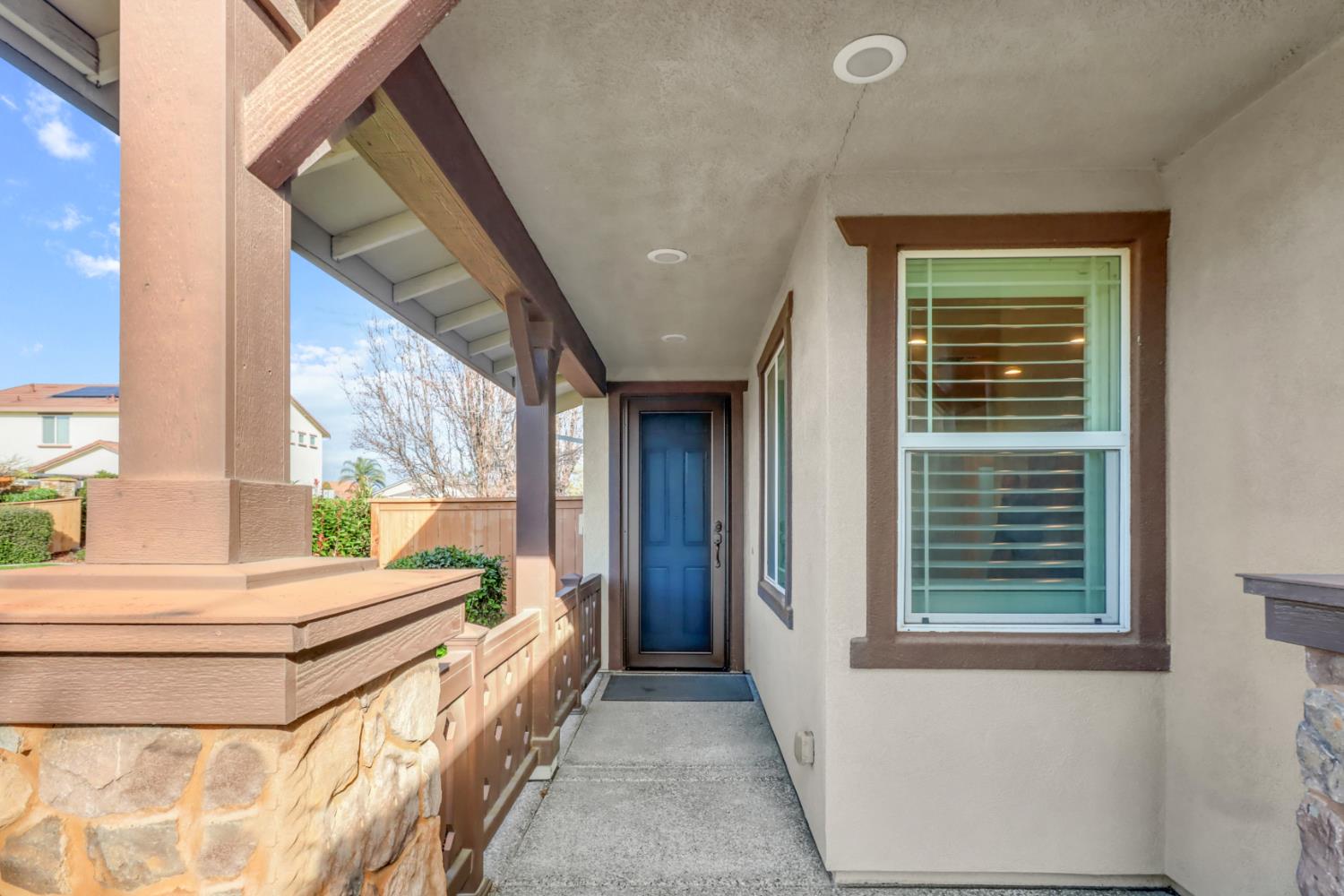 7925 Peak Forest Way