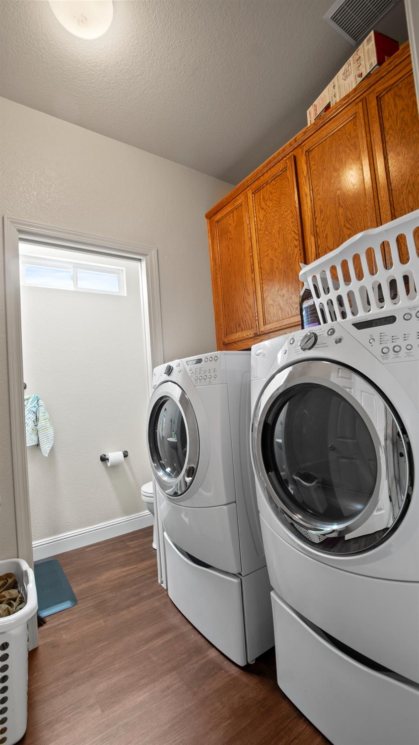 Lodi, California 95242, United States, 3 Bedrooms Bedrooms, ,3 BathroomsBathrooms,Residential,Active,141183