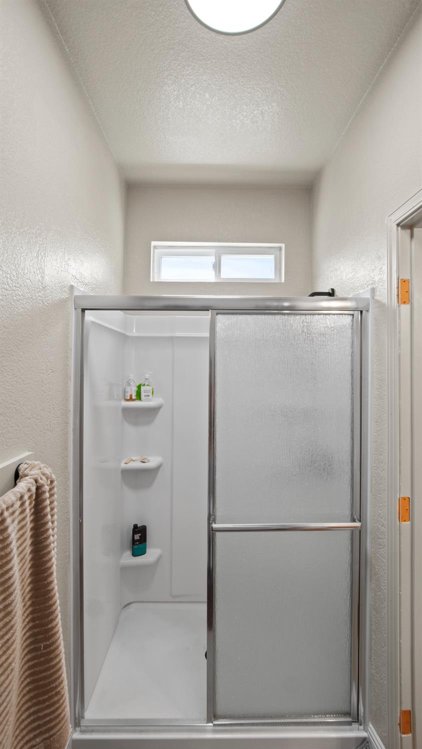 Lodi, California 95242, United States, 3 Bedrooms Bedrooms, ,3 BathroomsBathrooms,Residential,Active,141183