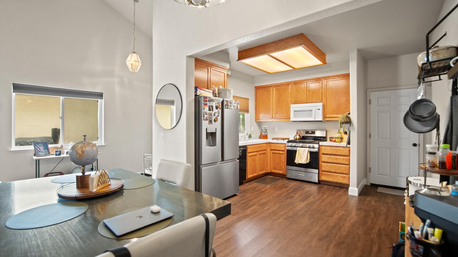 Lodi, California 95242, United States, 3 Bedrooms Bedrooms, ,3 BathroomsBathrooms,Residential,Active,141183