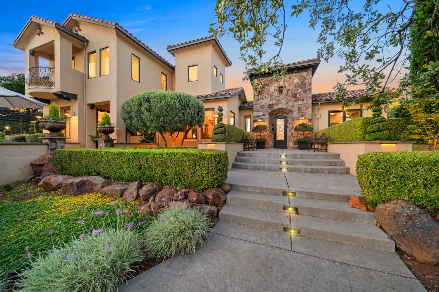 5133 Oak Grove Court