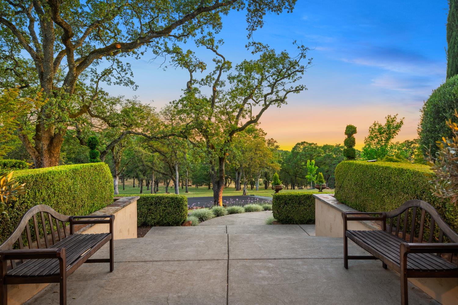 5133 Oak Grove Court