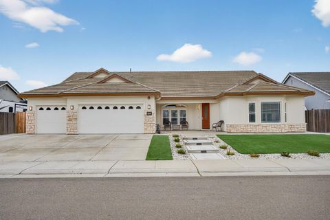 712 Parkridge Drive Galt CA 95632