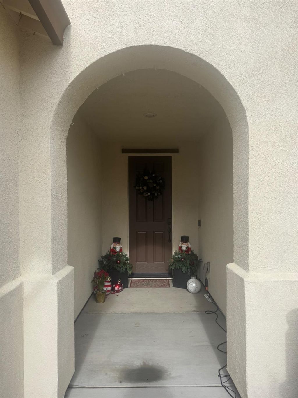 Photo of 9475 Pasaje Place, Elk Grove, CA 95624 (MLS # 226003047)