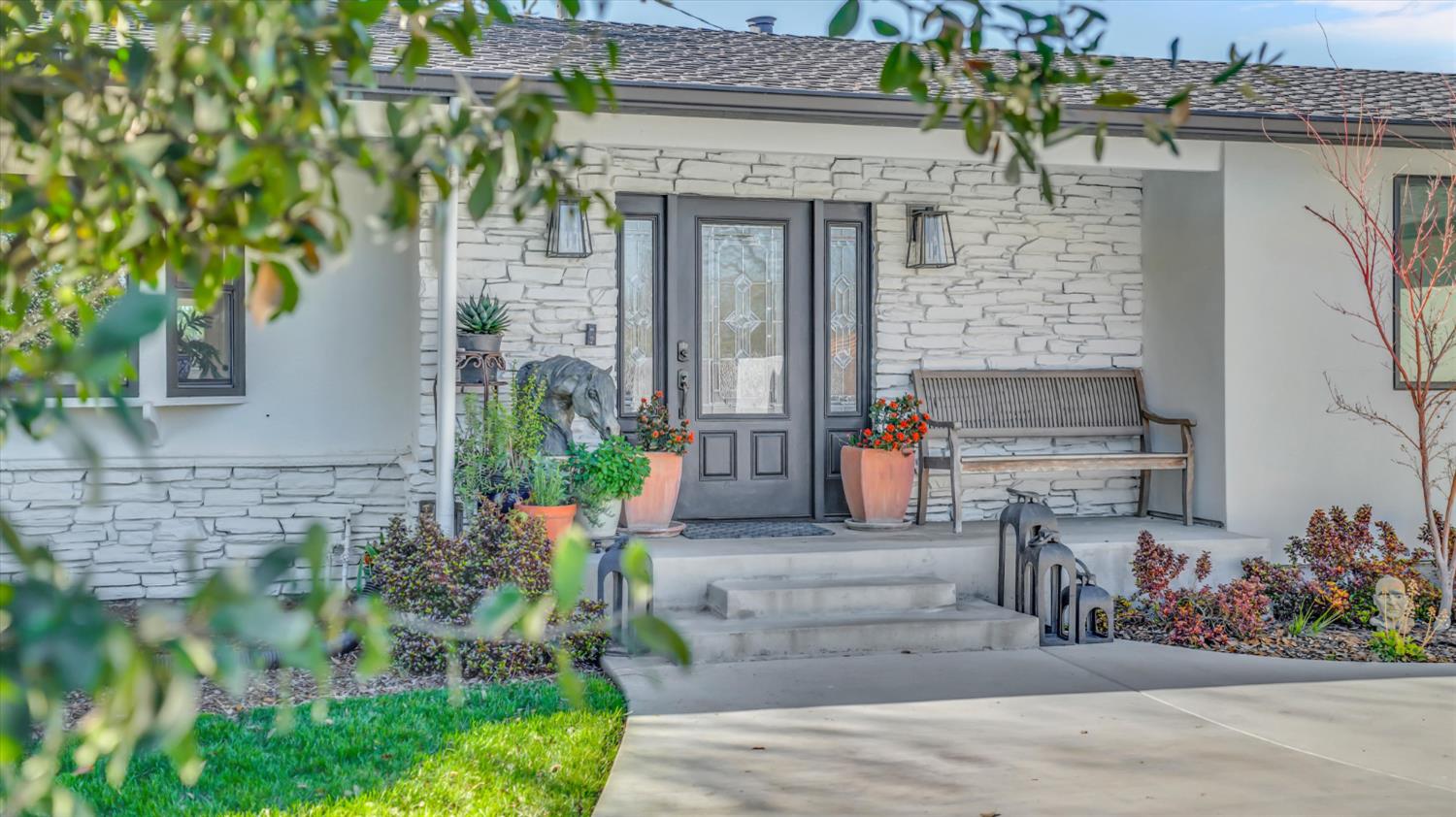 6613 Woodland Avenue