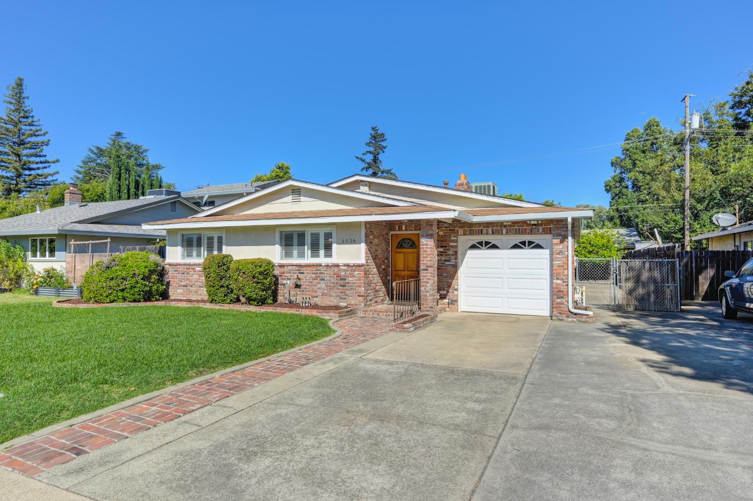 1036 Meadow Road