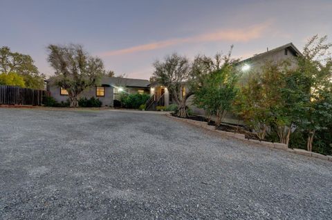 3893 Peach Drive Loomis CA 95650