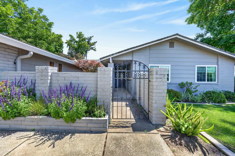 3125 Capistrano Way