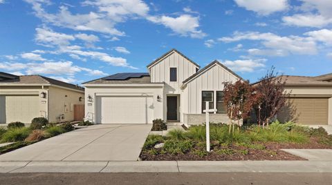 1839 Snowflower Place Tracy CA 95377