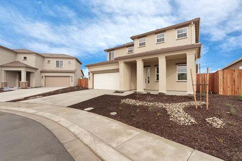 2202 Paramount Lane Manteca CA 95337