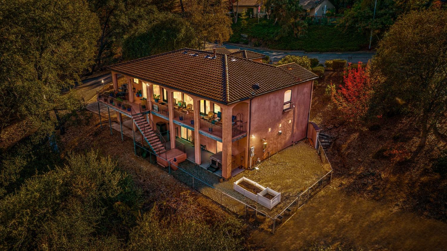 125 Raylan Drive