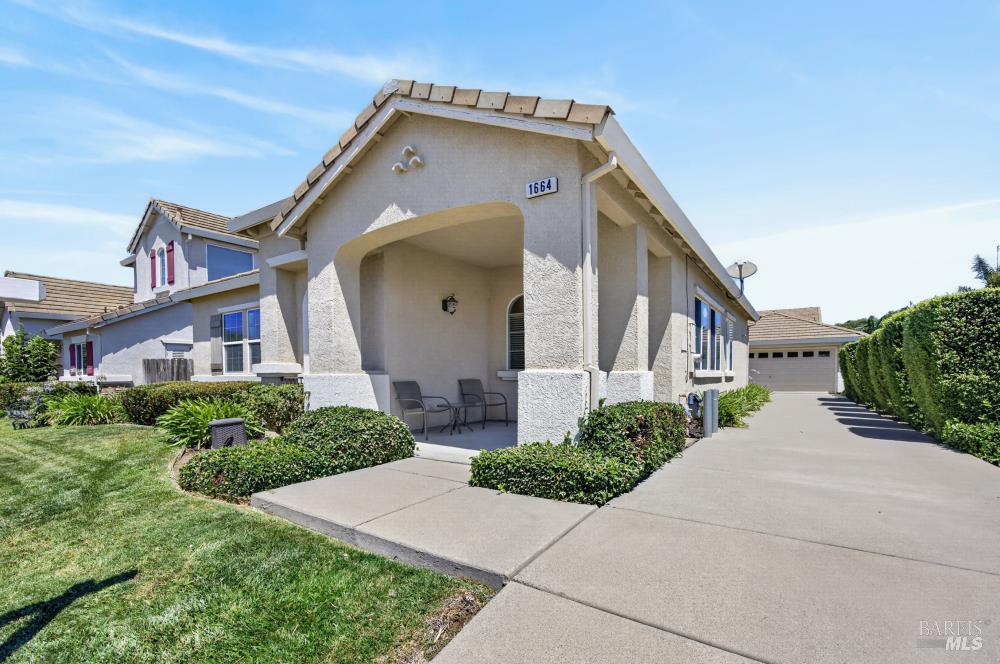 1664 Hickam Circle