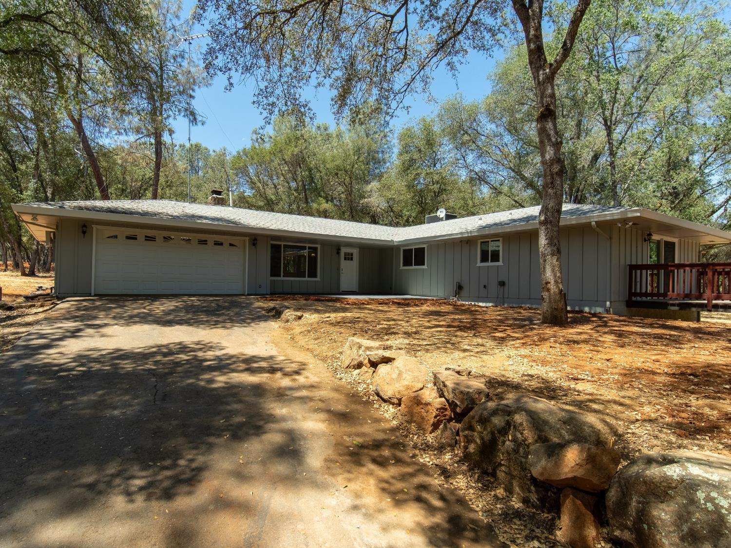 3288 Eastview Drive