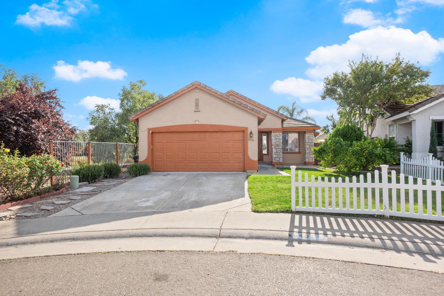8401 Pinyon Pine Place