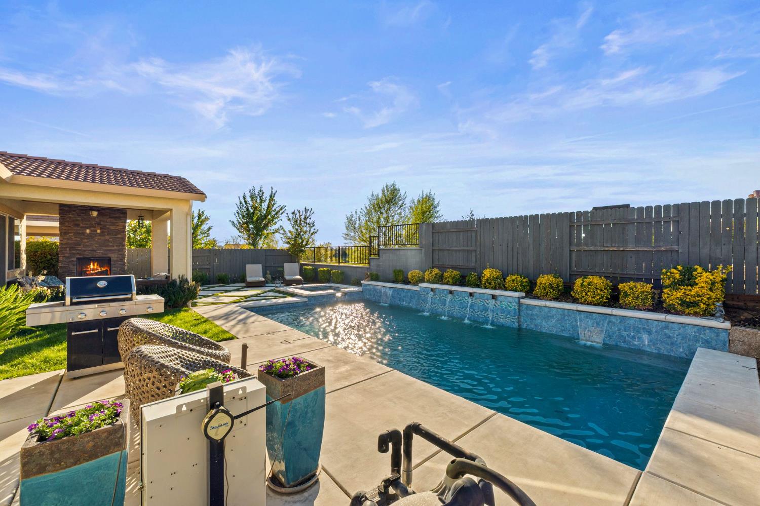 2702 Hidden Trail Loop