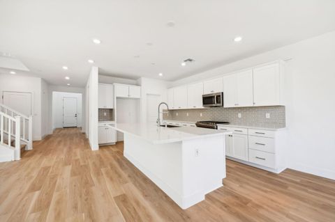 216 Vectra Court Roseville CA 95747
