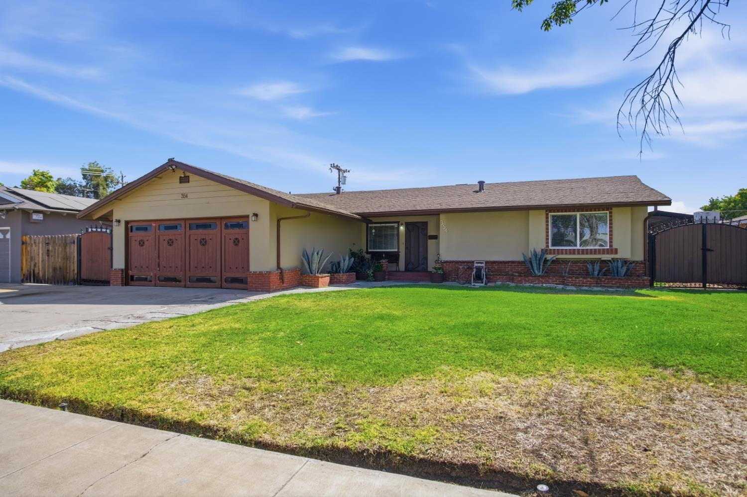354 N Santa Inez St